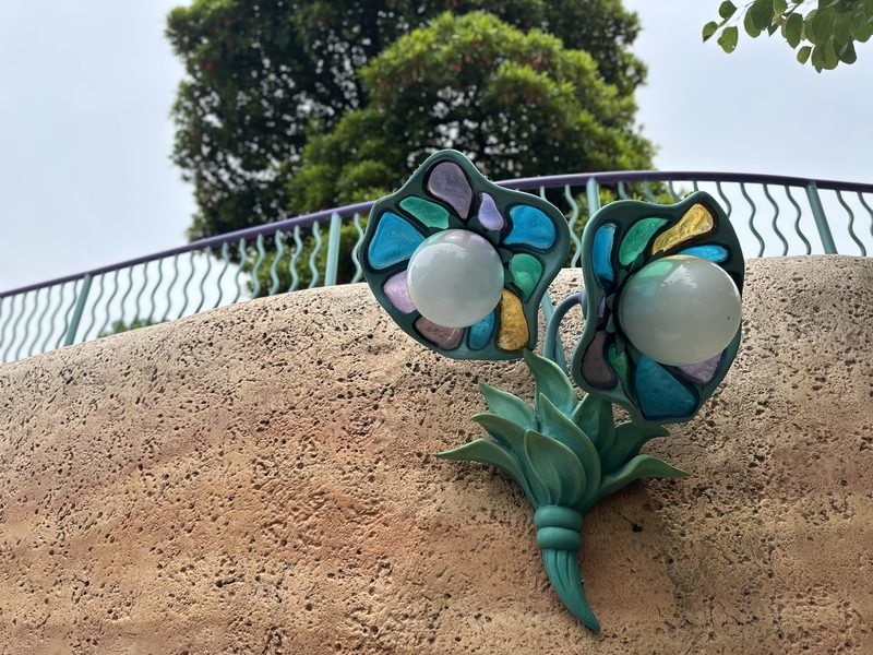 東京ディズニーシーの真珠の花のランプ