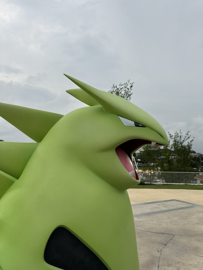 ポケパーク カントーのバンギラスの像